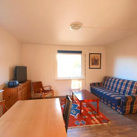 דירה House Near The In As - *